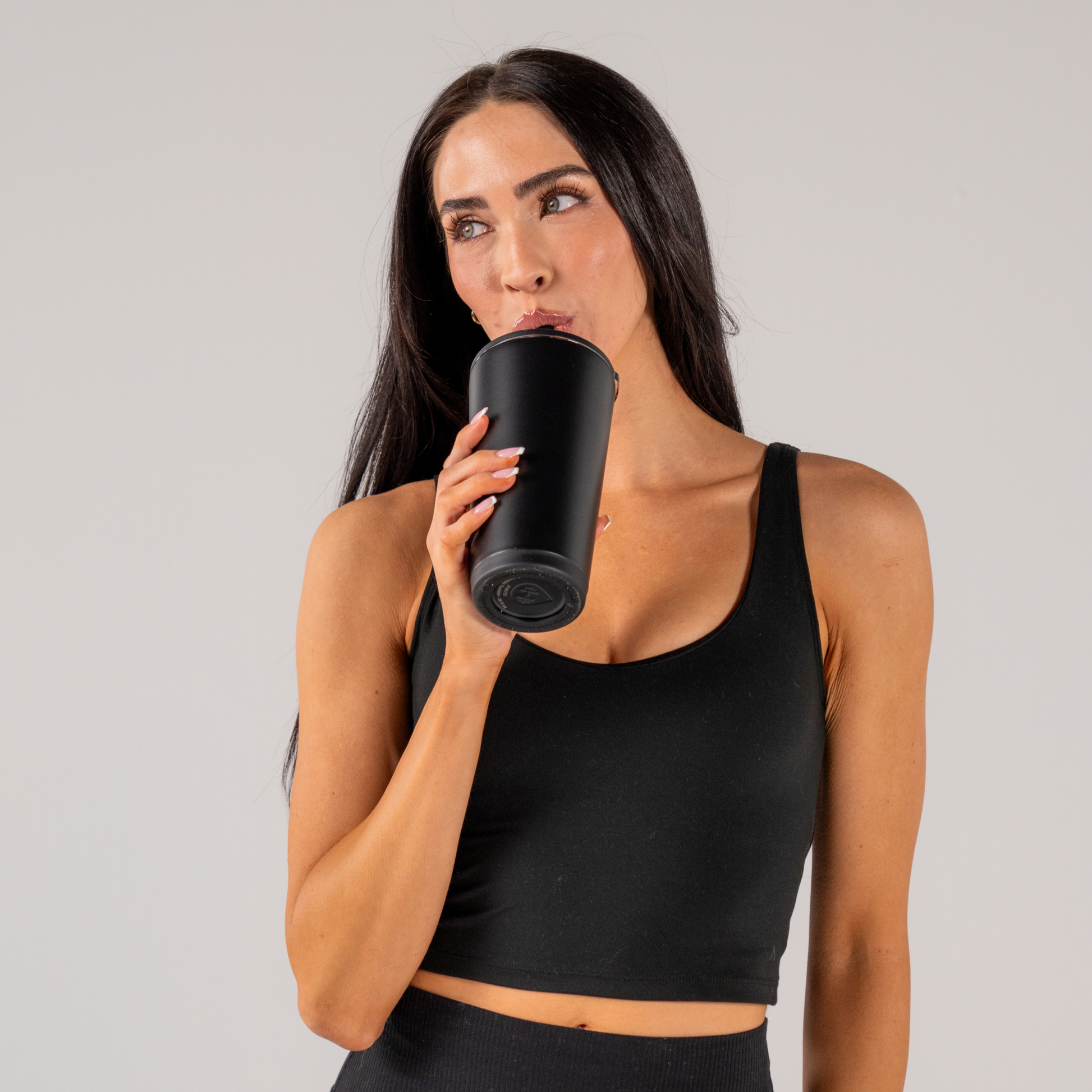black-s3-2 EverydayTumbler20oz.-Black-WPI-5.png